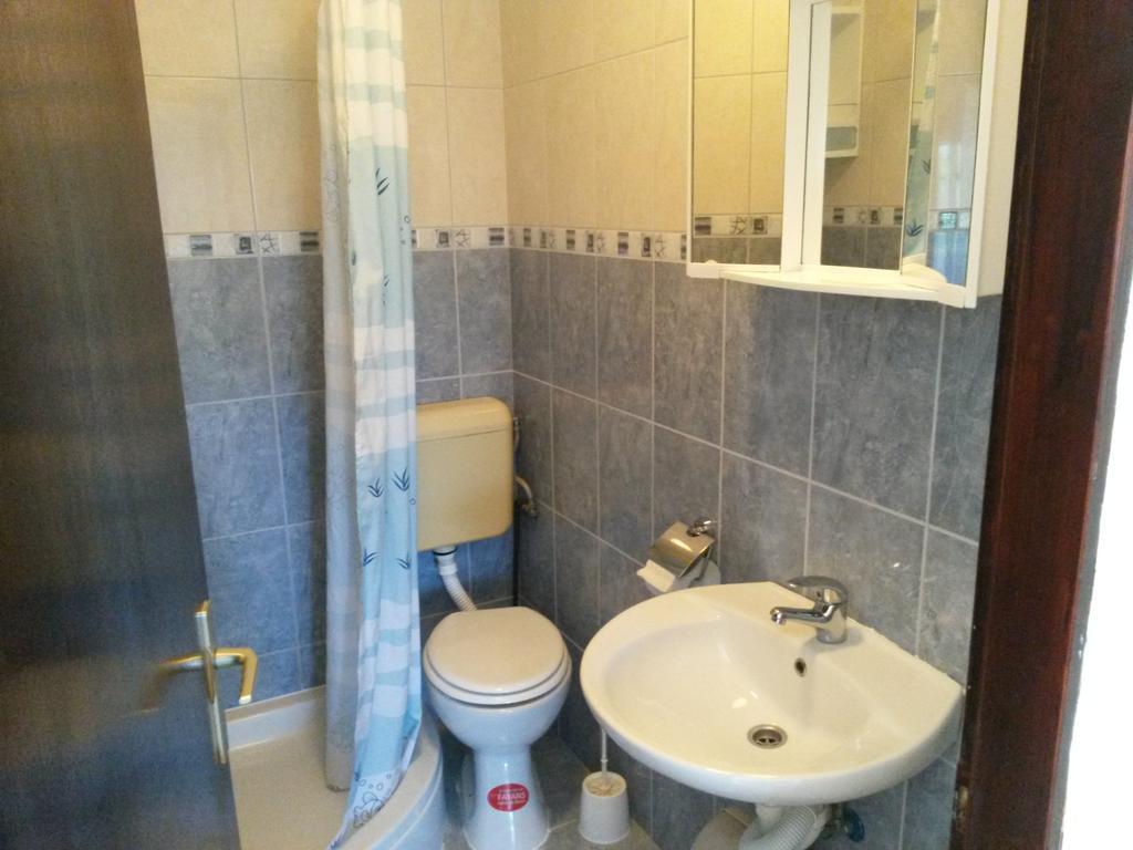 Ruzica Apartments Vir Luaran gambar
