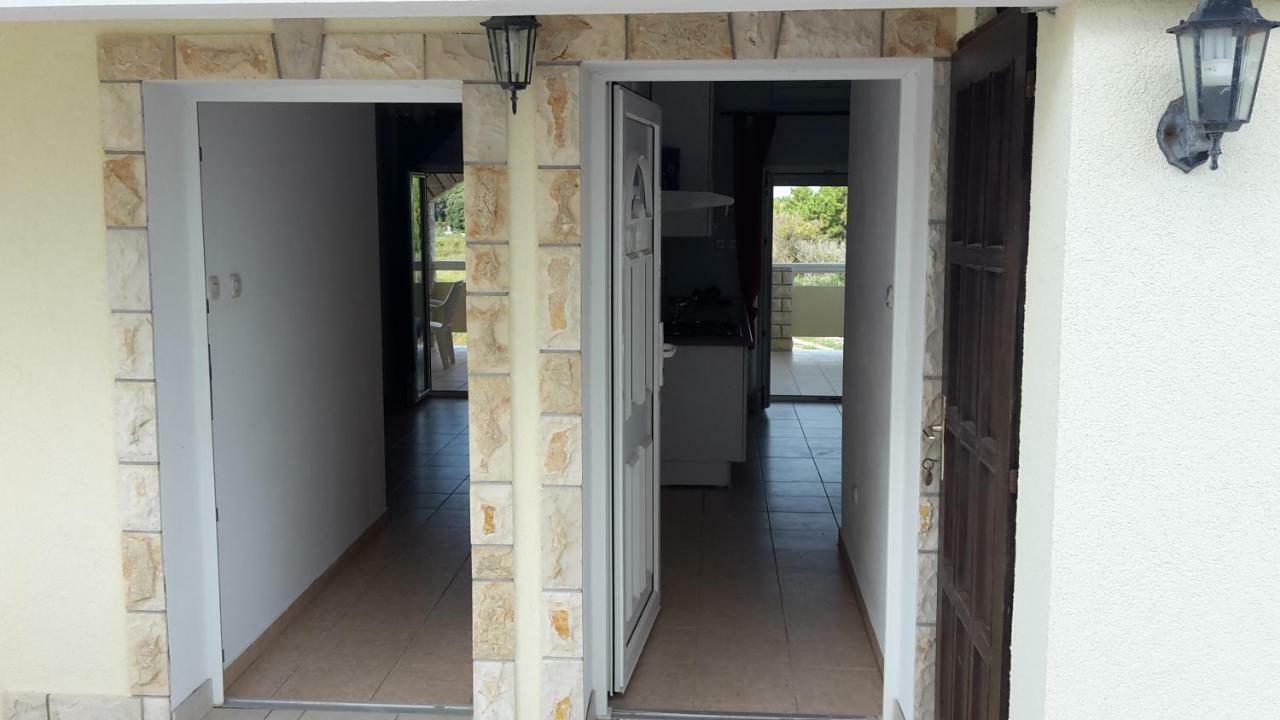 Ruzica Apartments Vir Luaran gambar